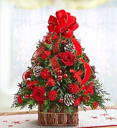 Traditional Tidings™ Christmas Tree